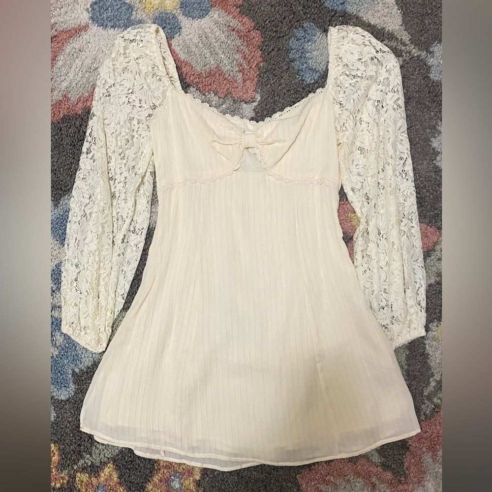 Women’s Ivory Lace Mini Dress
